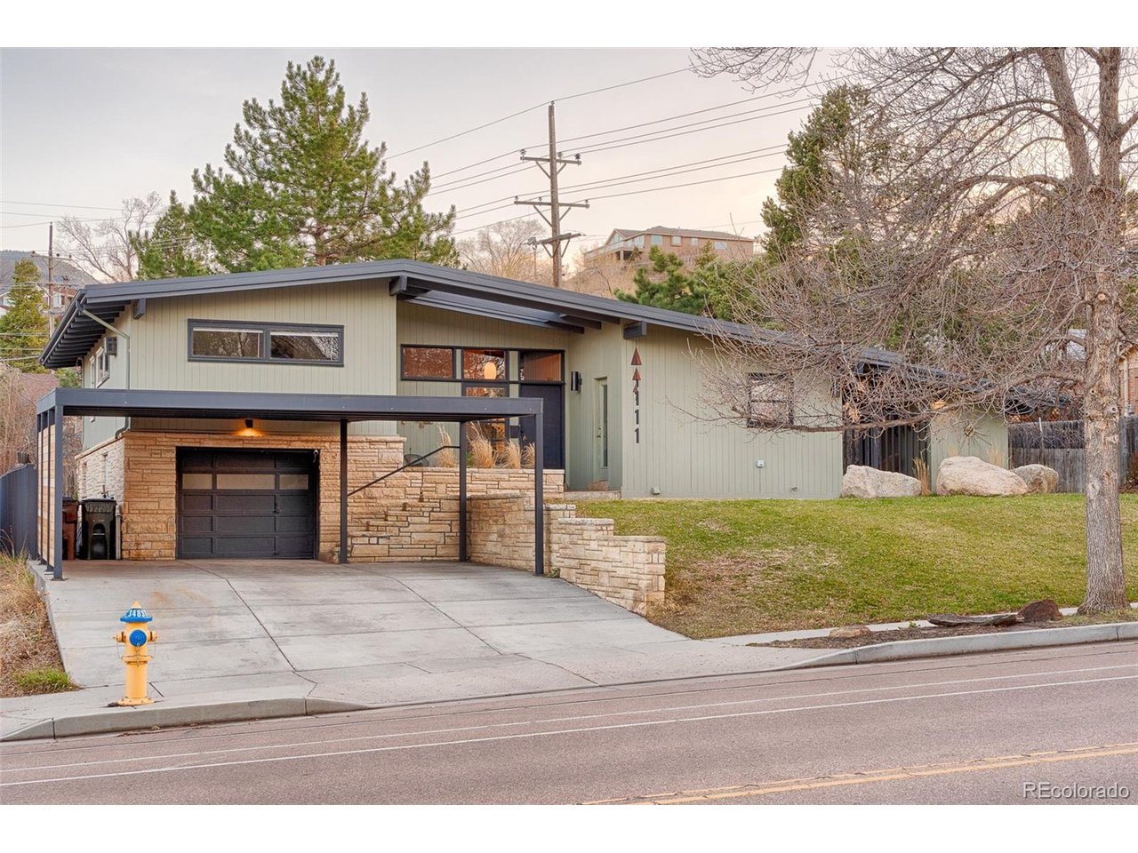 1111 Parkview Blvd