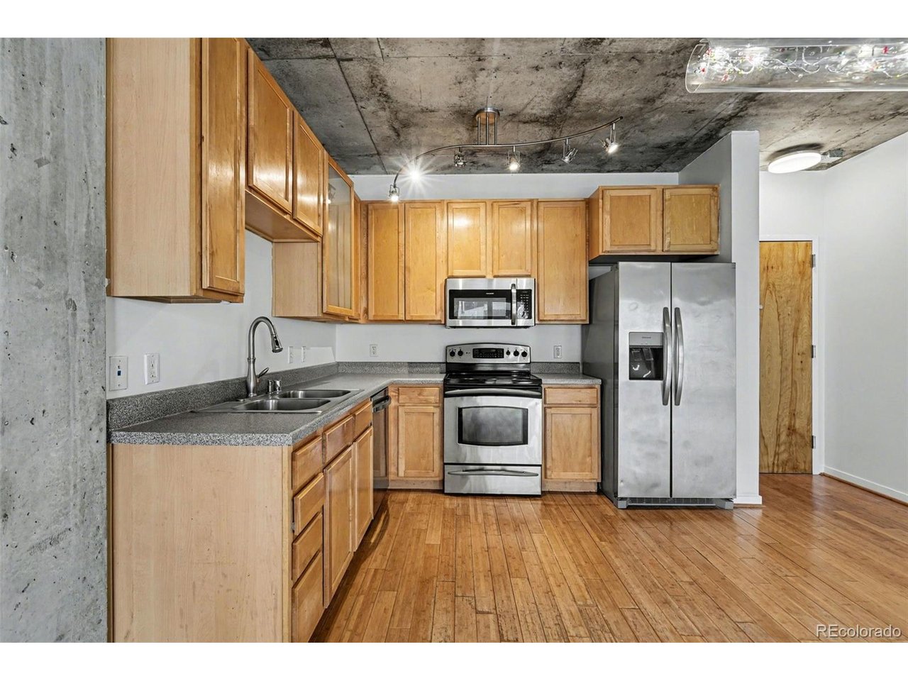 1475 Delgany St 205