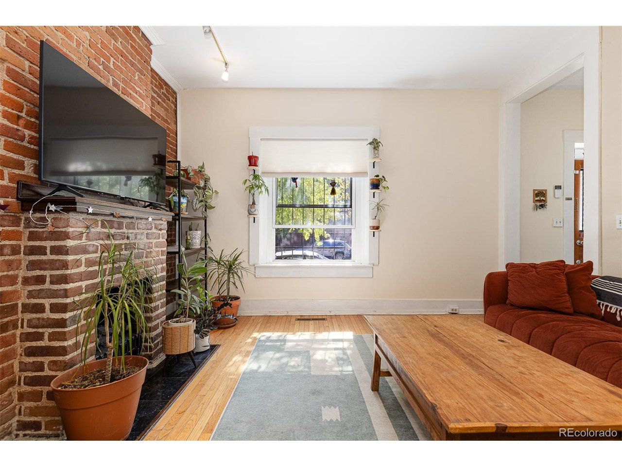 1107 E 11th Ave
