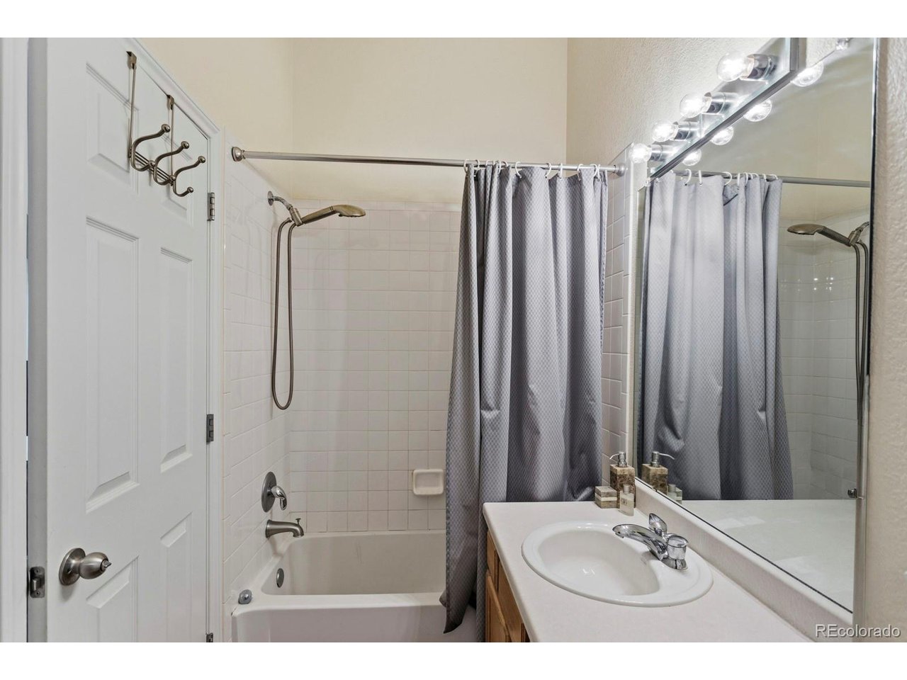 4394 W 117th Ct