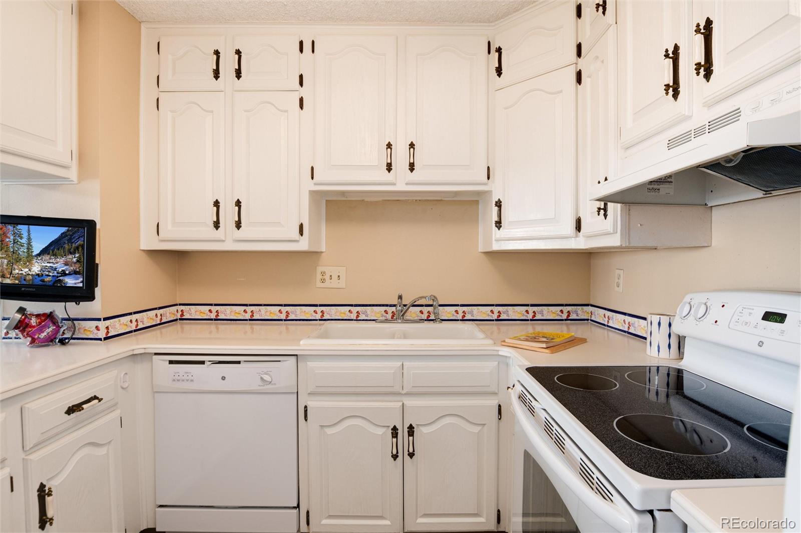 6960 E Girard Avenue Unit: 408