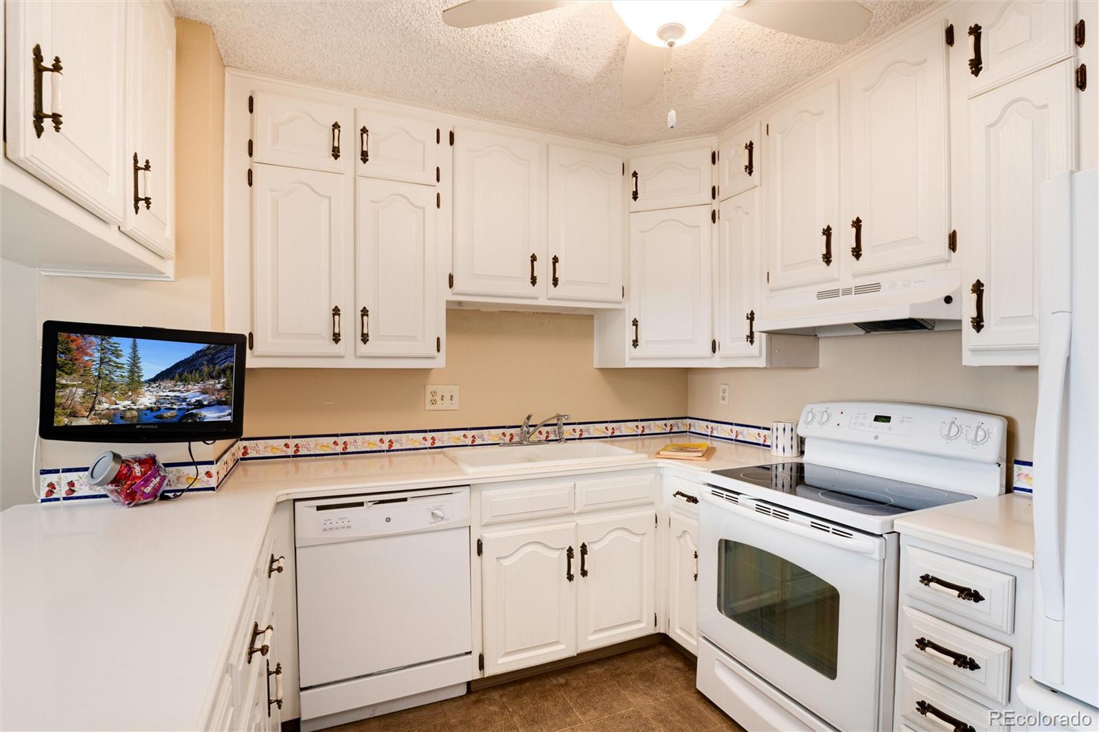 6960 E Girard Avenue Unit: 408