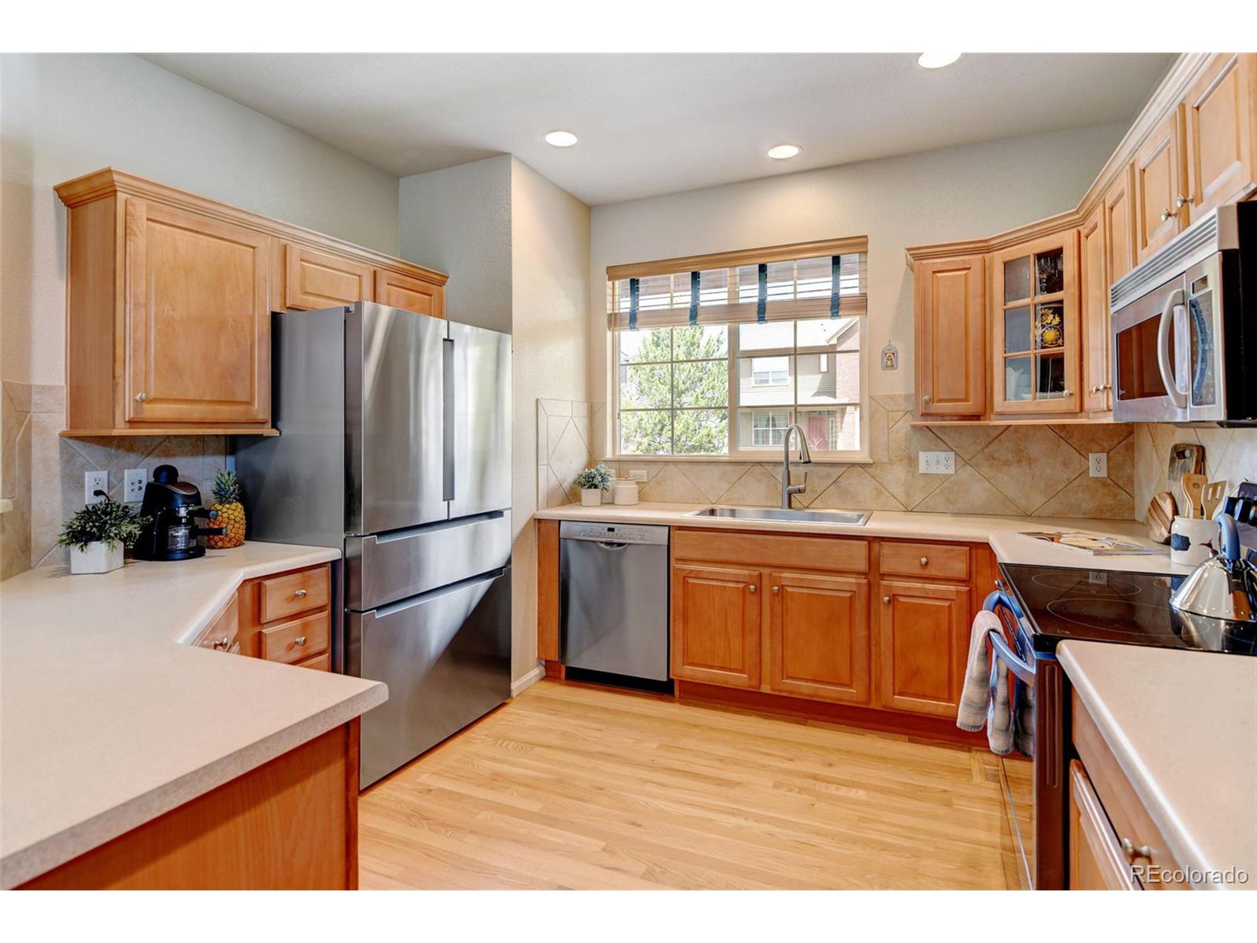 12417 James Ct