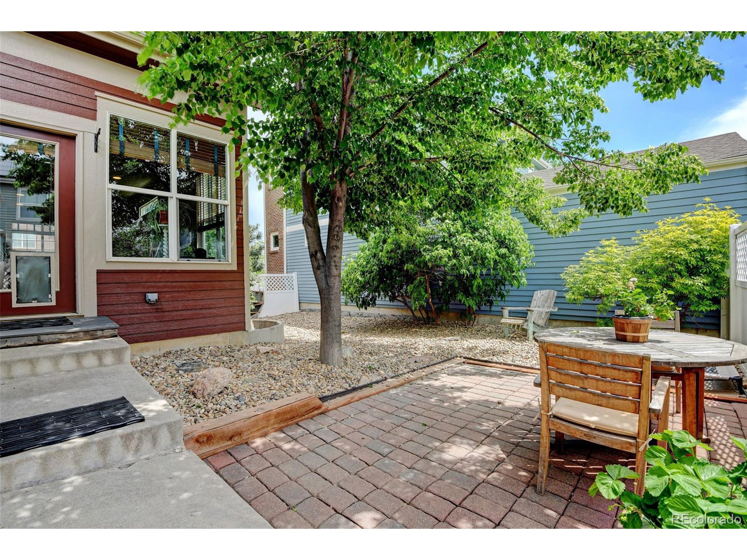 12417 James Ct