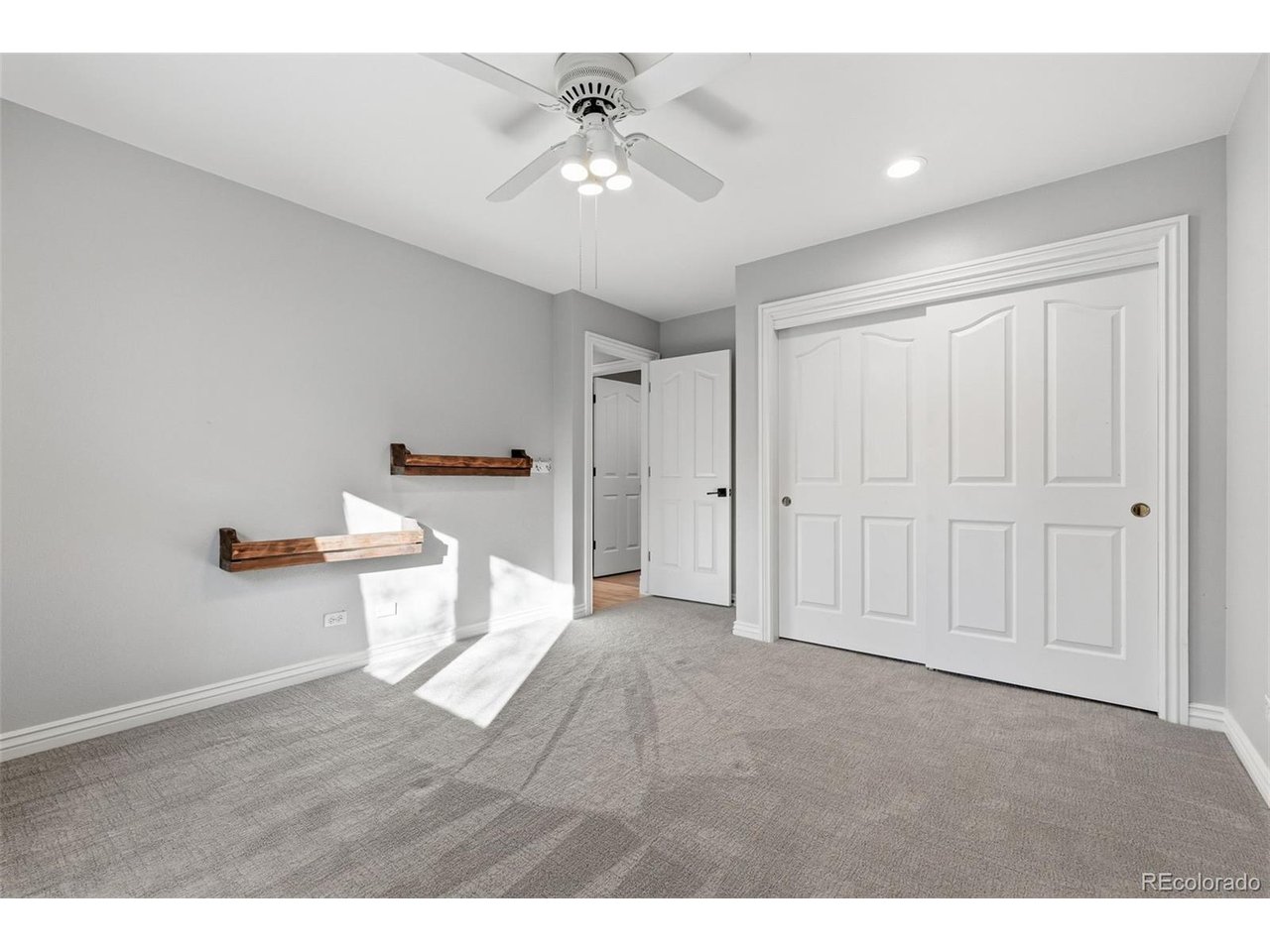 37 Elk Ln