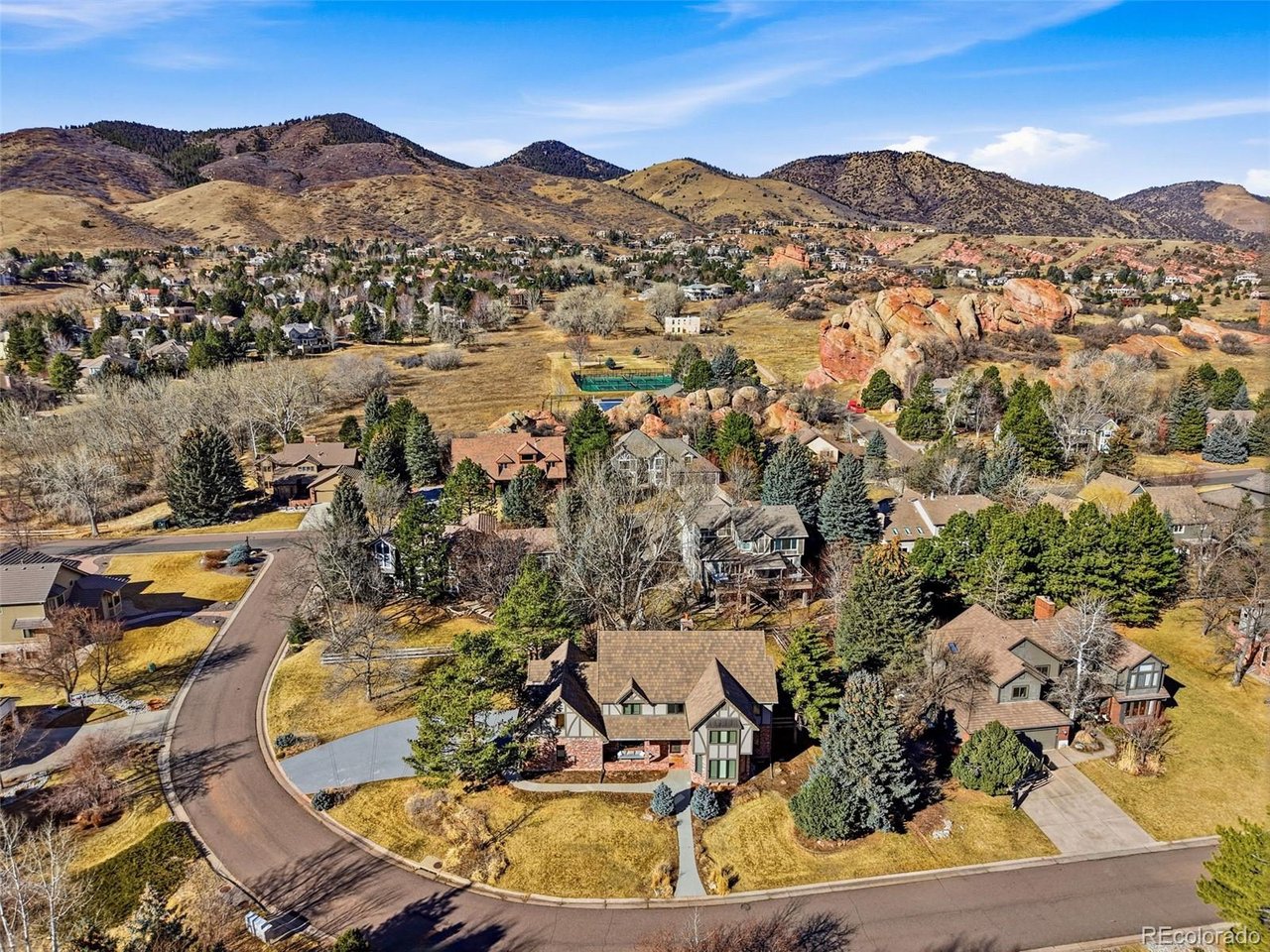 37 Elk Ln