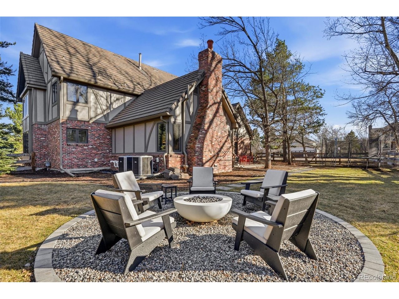 37 Elk Ln