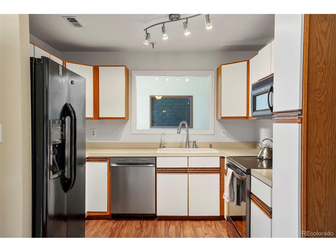 50 19th Ave 3-29