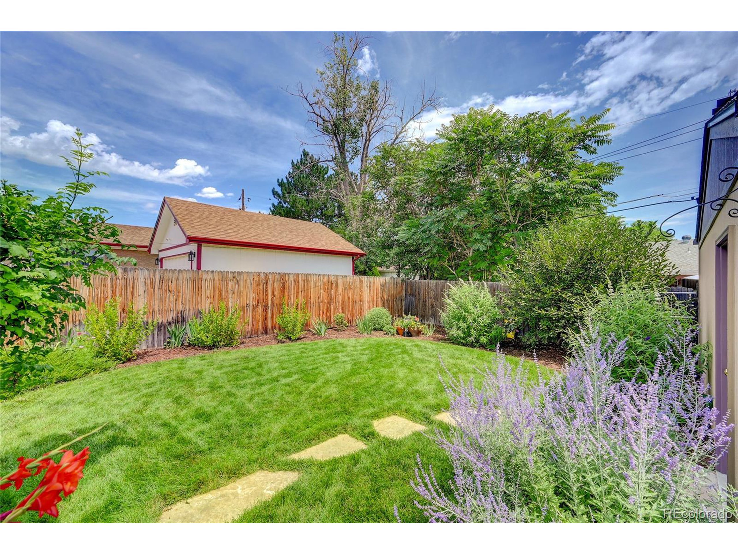 6800 Morrison Dr