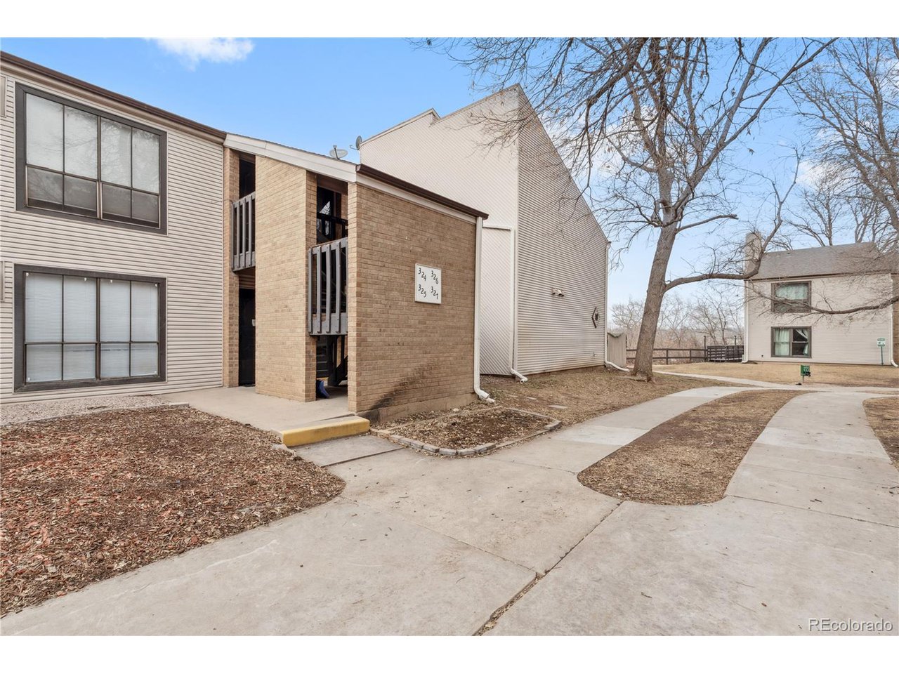 3550 S Harlan St 327
