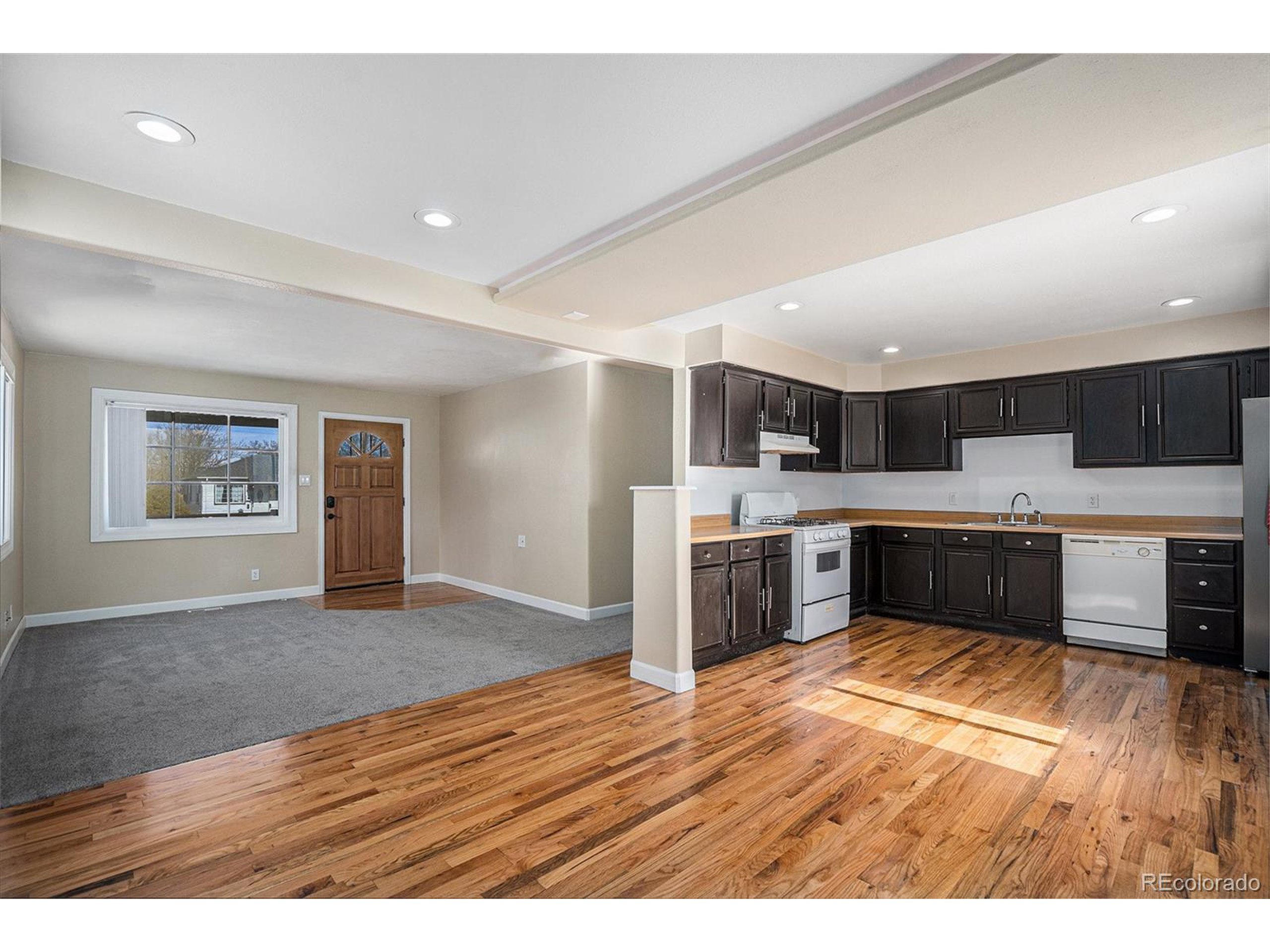 1940 E 95th Ave