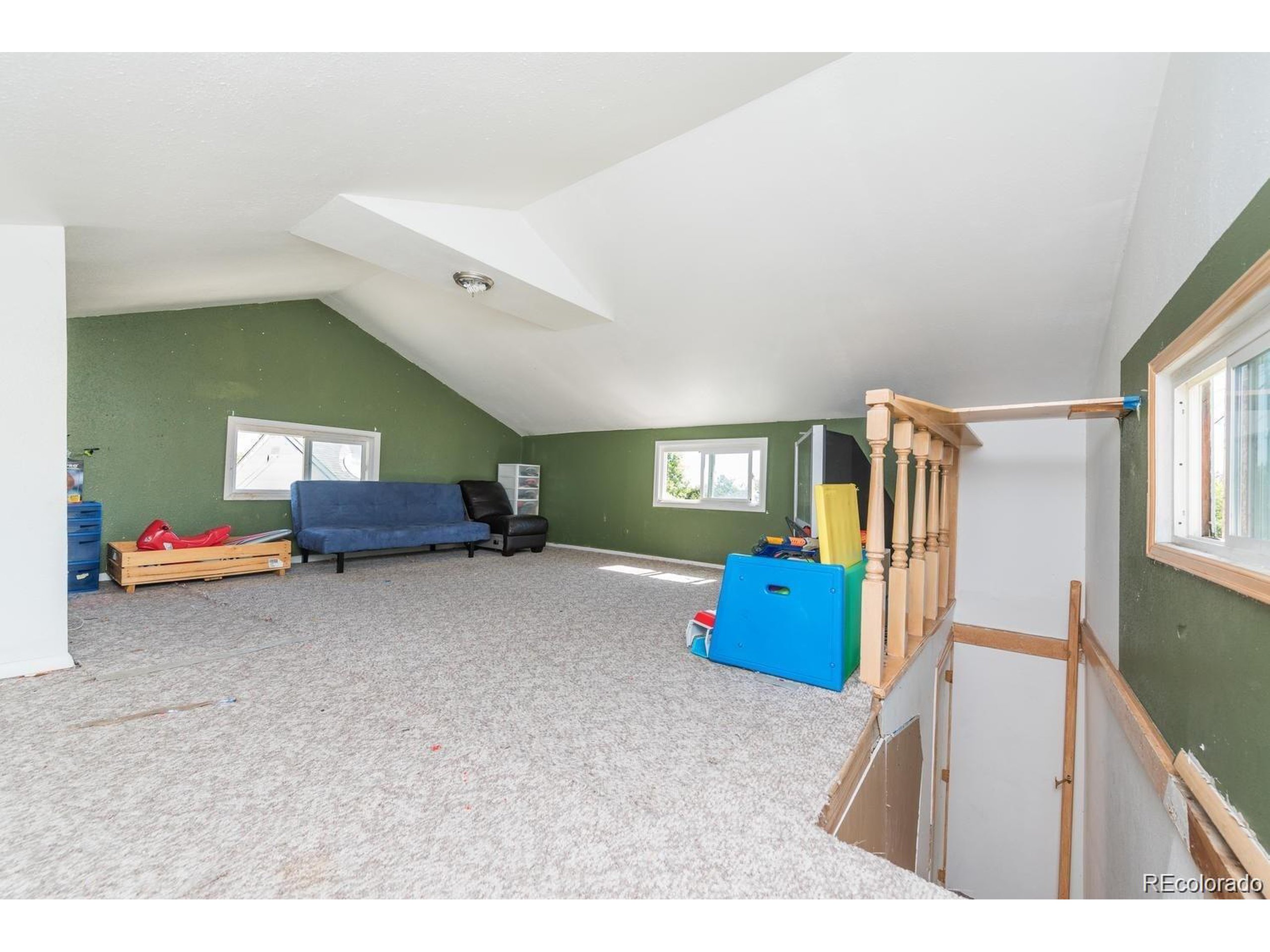 1940 E 95th Ave