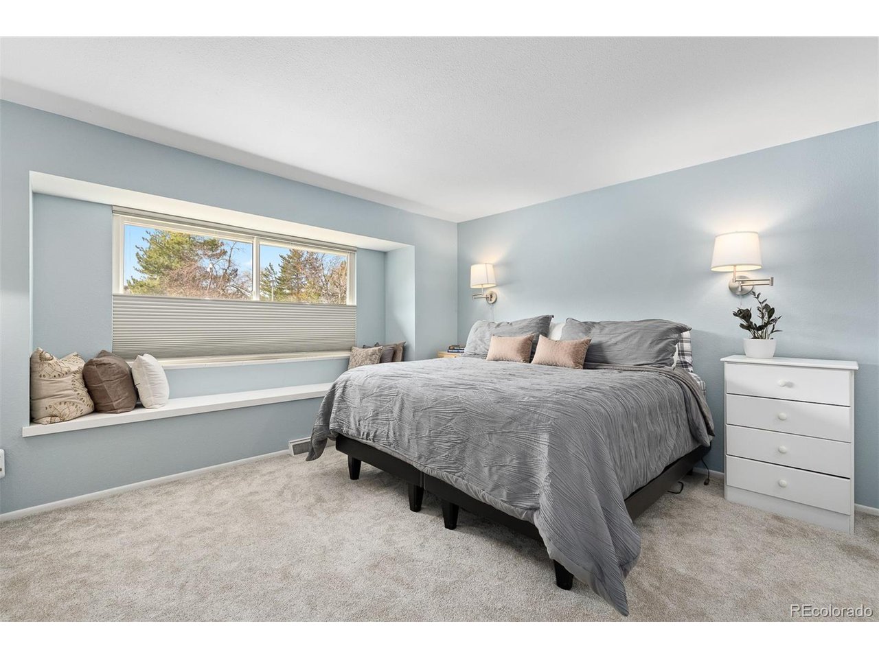 452 Deframe Ct
