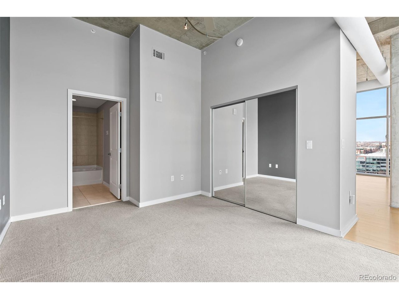 1700 Bassett St 1105