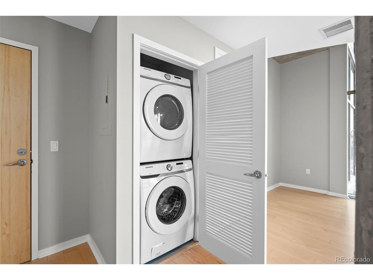 1700 Bassett St 1105