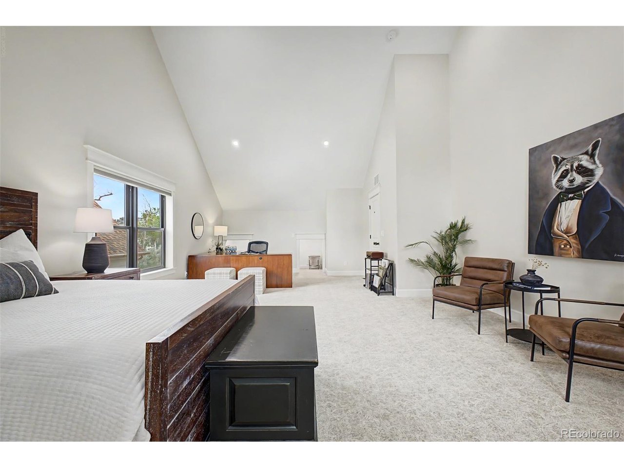 312 W Charles St