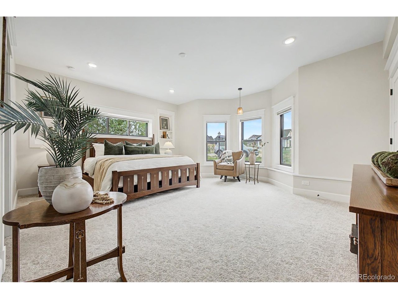 312 W Charles St