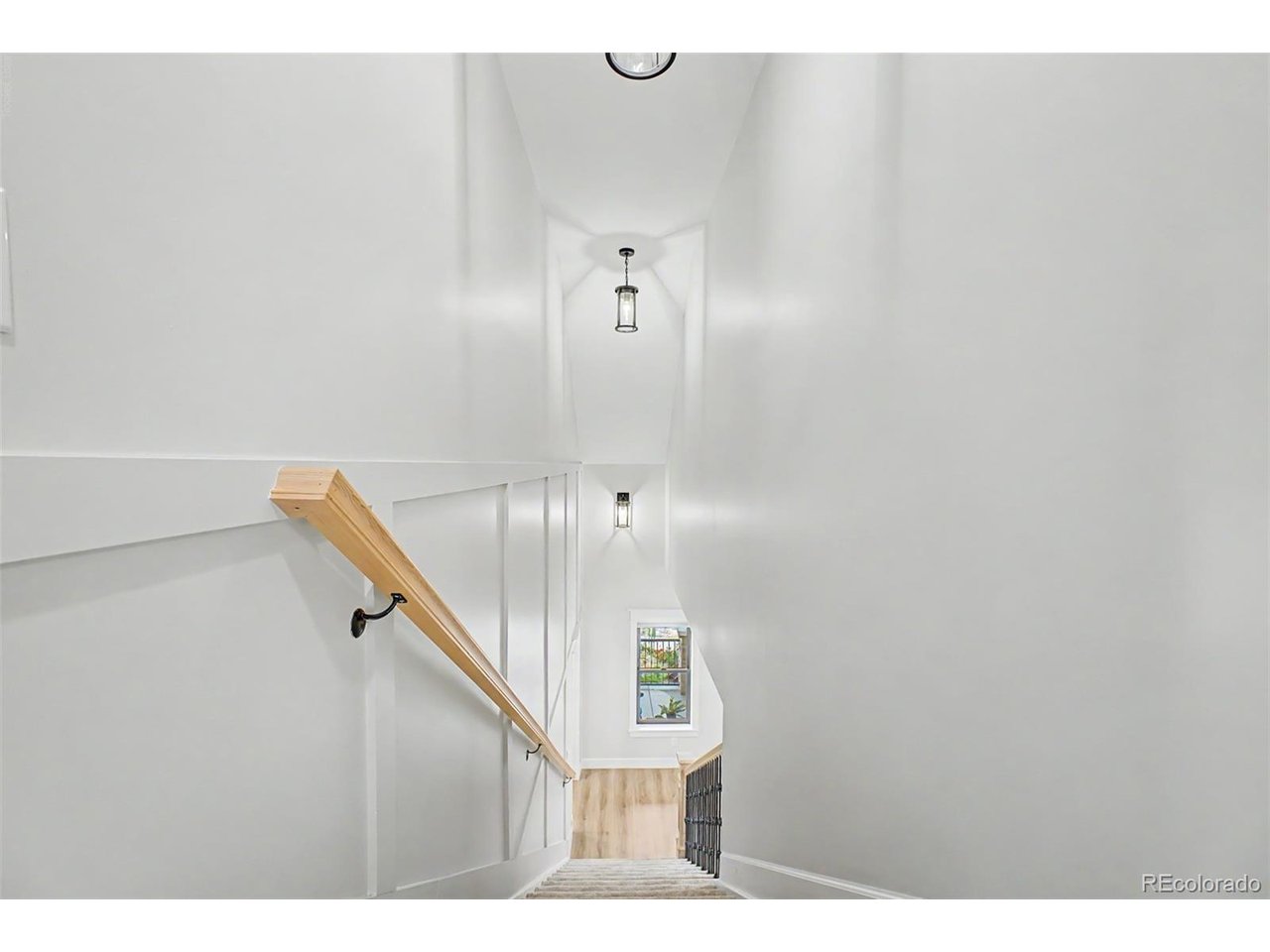 312 W Charles St