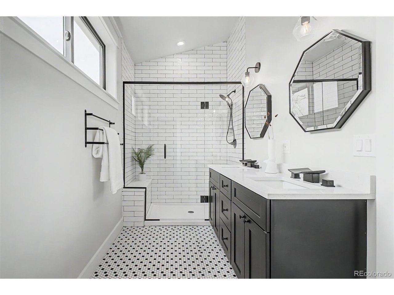 312 W Charles St