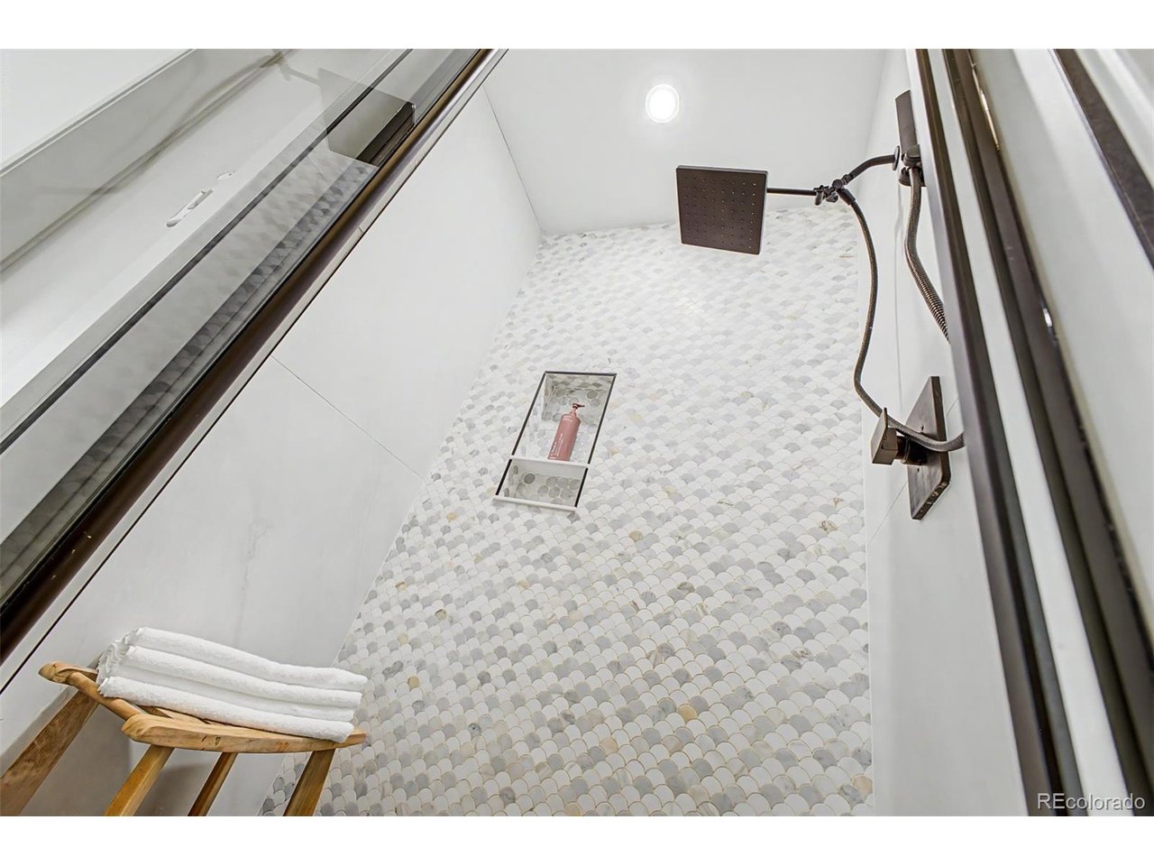 312 W Charles St
