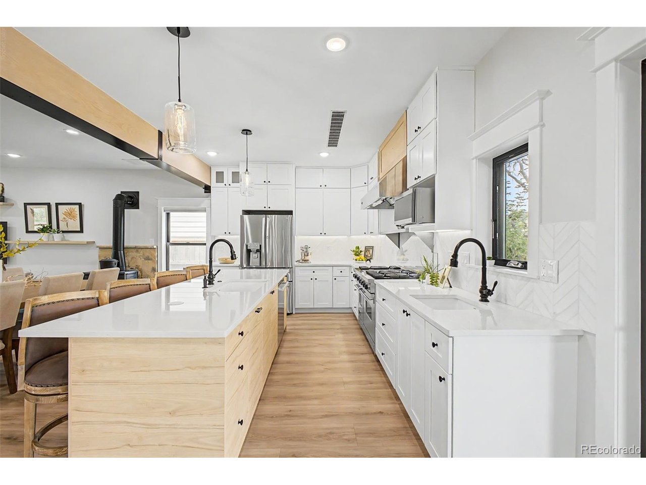 312 W Charles St
