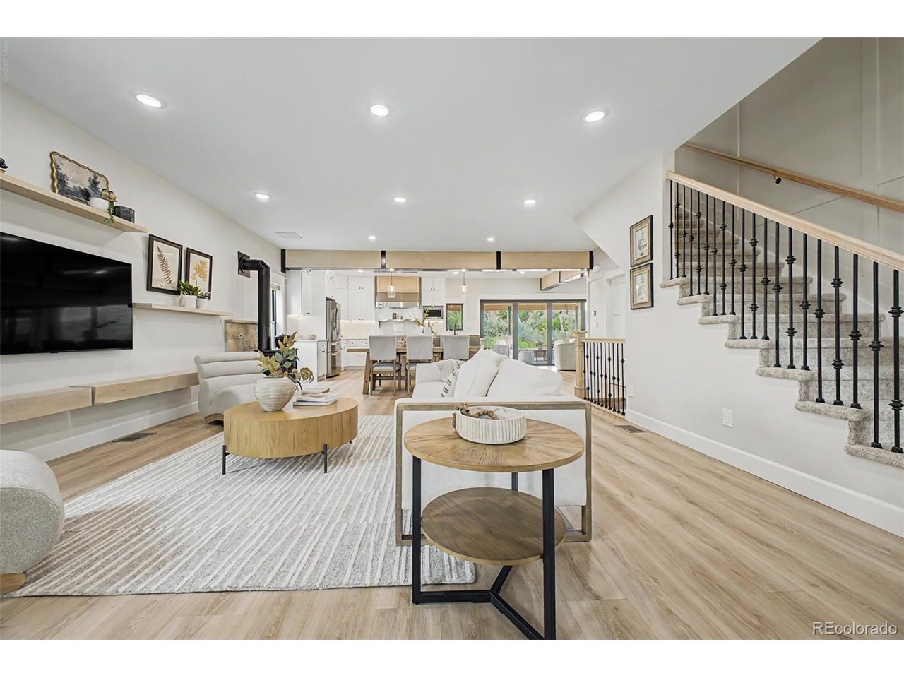 312 W Charles St