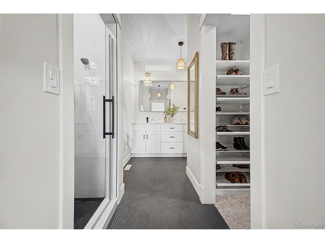 312 W Charles St