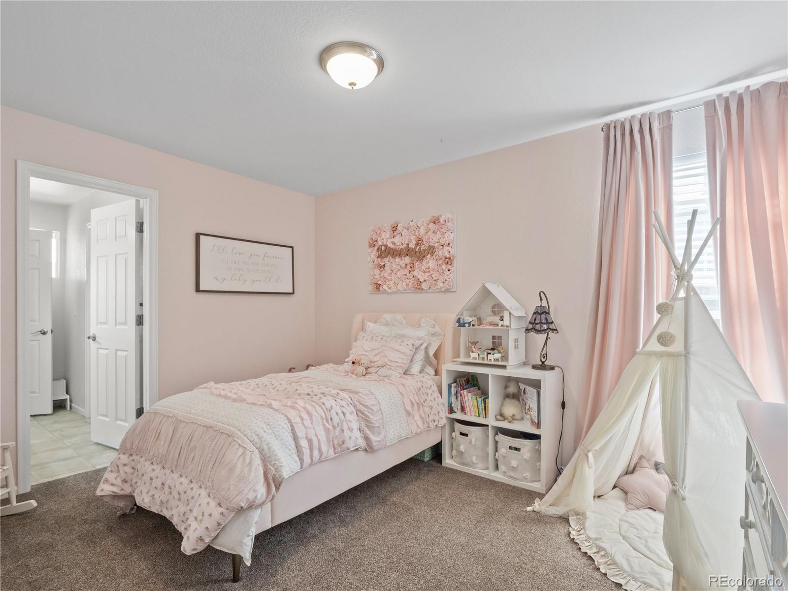 10533 Cross Country Lane