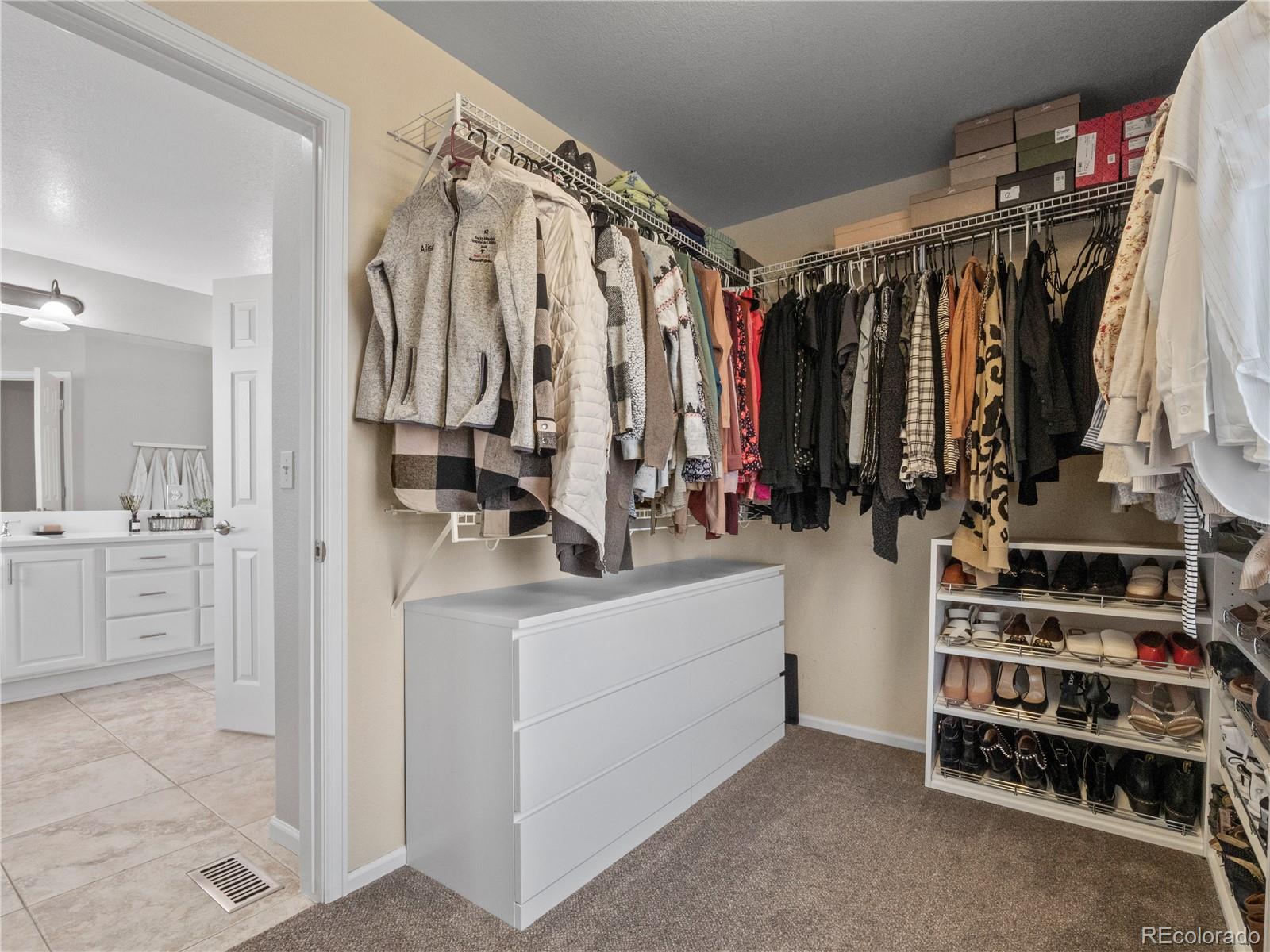 10533 Cross Country Lane
