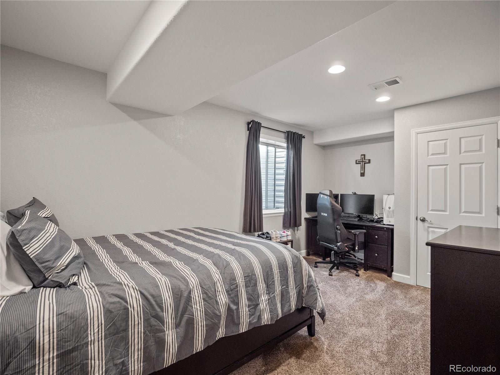 10533 Cross Country Lane