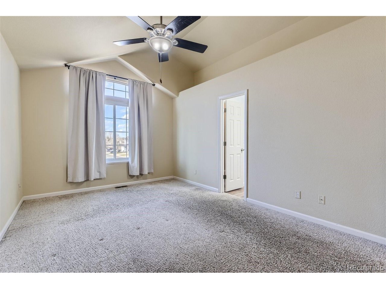19648 Glendale Ln