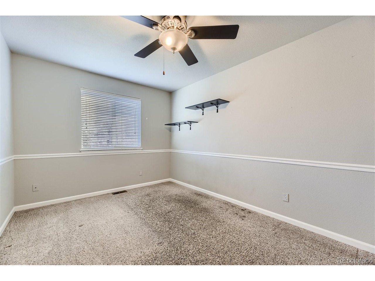 19648 Glendale Ln