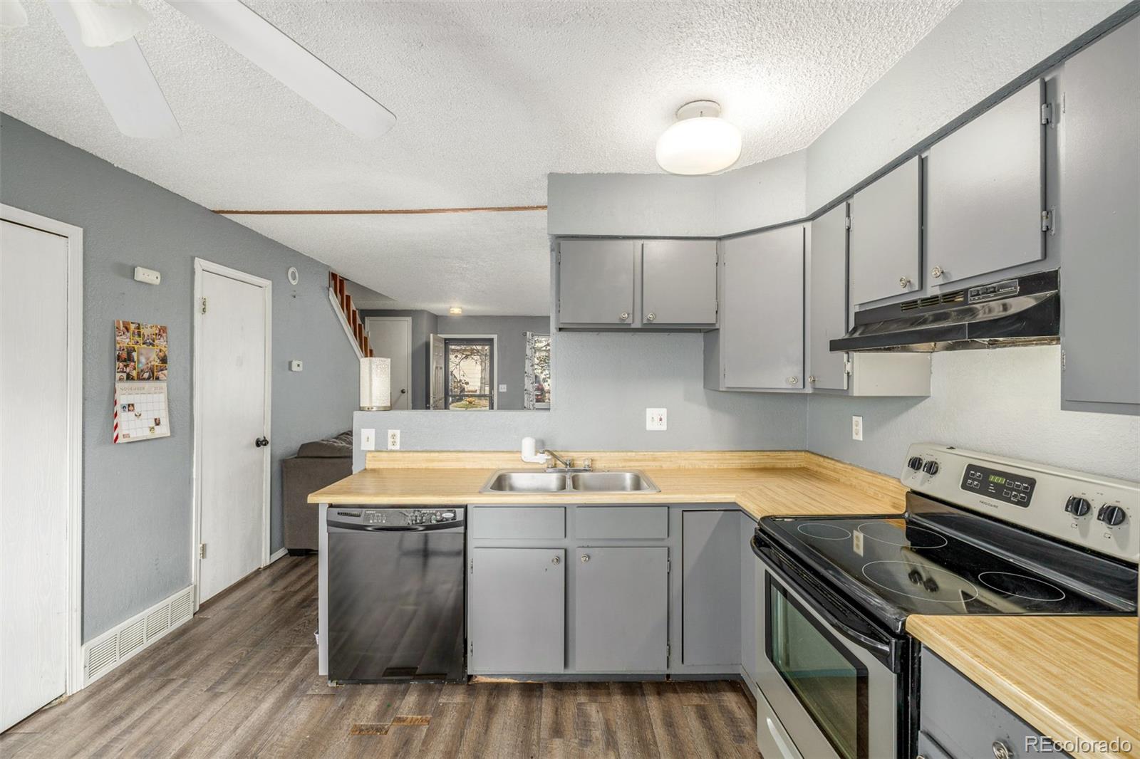 2530 Knob Hill Court