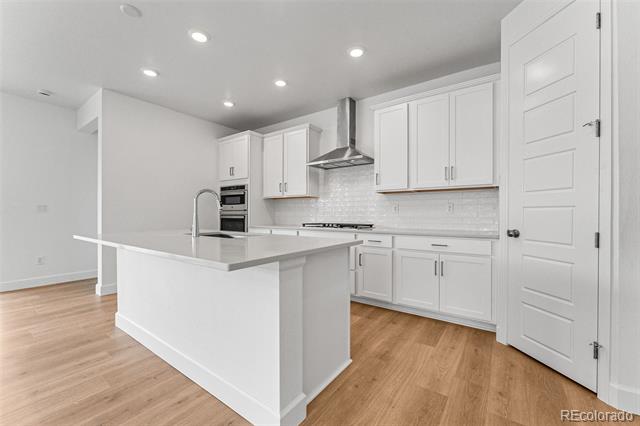16975 W 92nd Loop