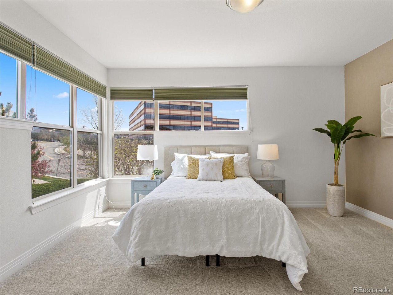 9019 E Panorama Cir D204