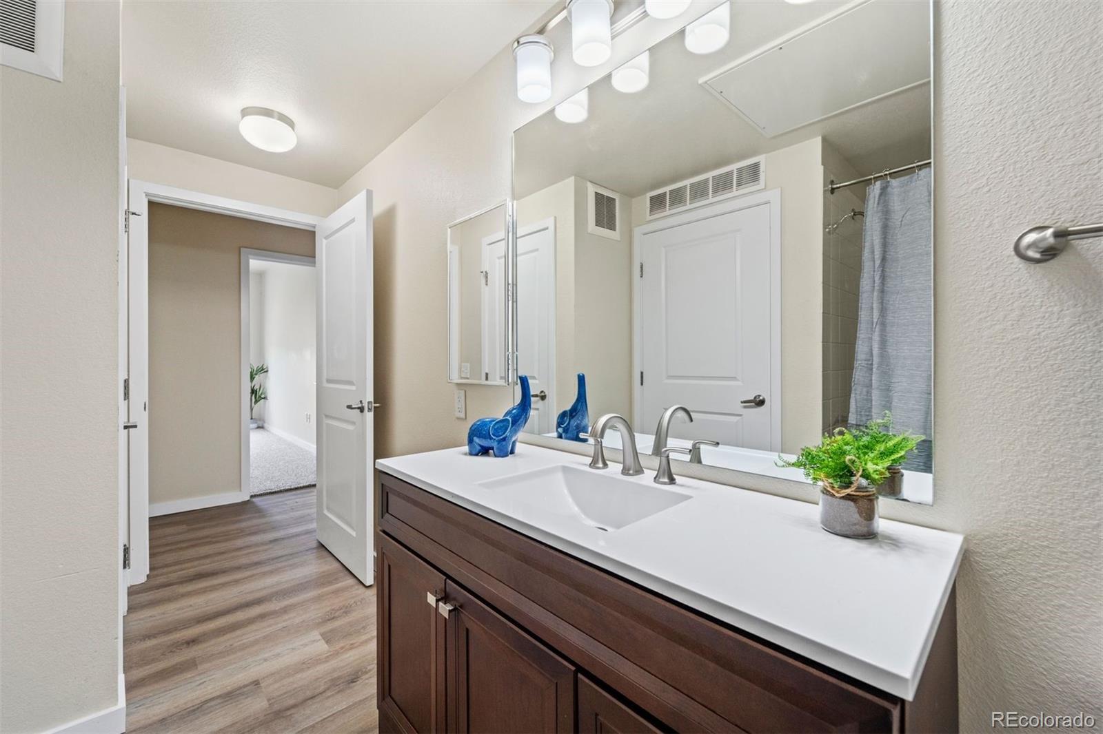 4100 Albion Street Unit: 520