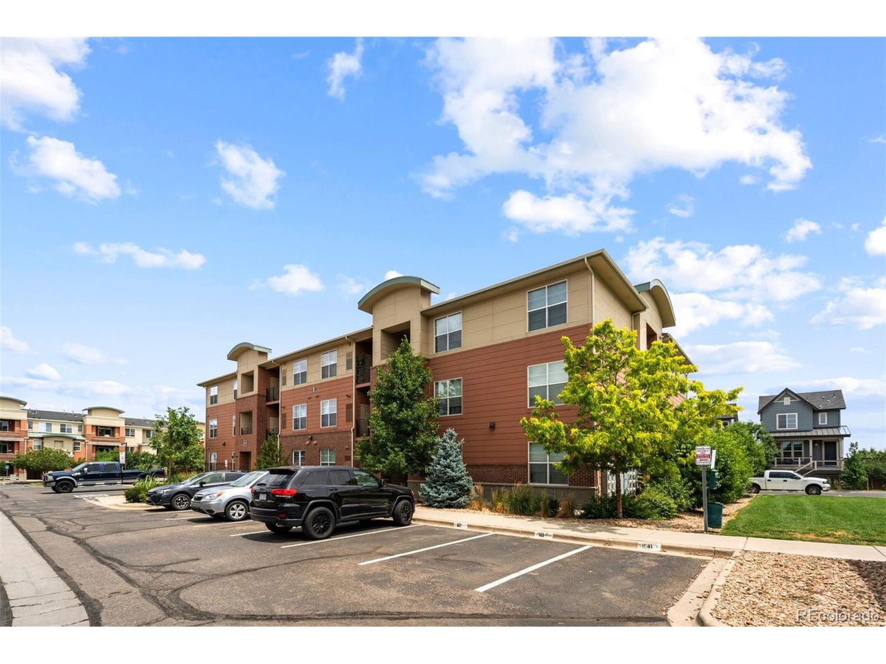 4100 Albion St 5-520