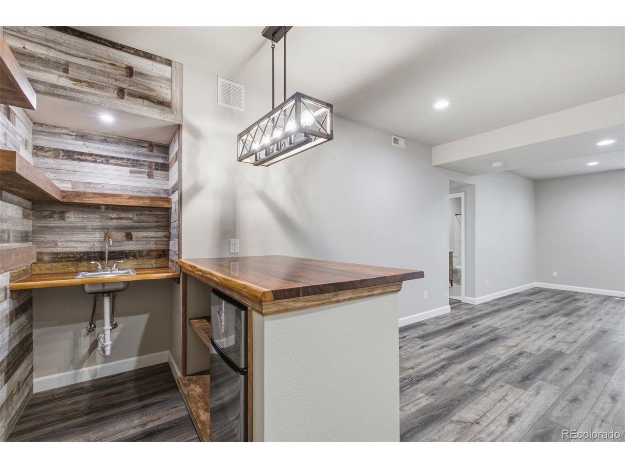 5311 W 73rd Ave