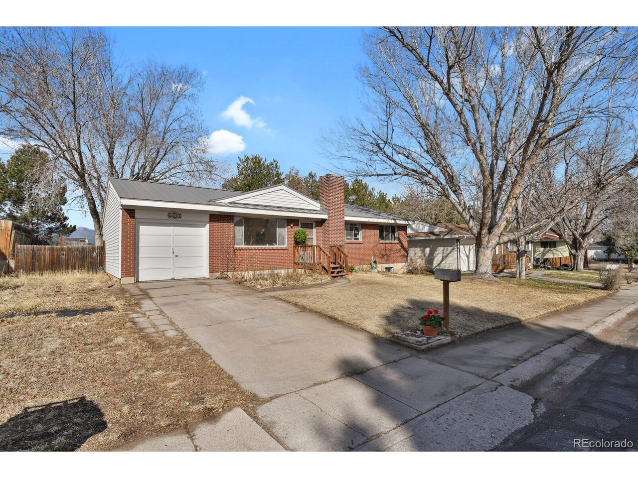 4005 Wakely Dr