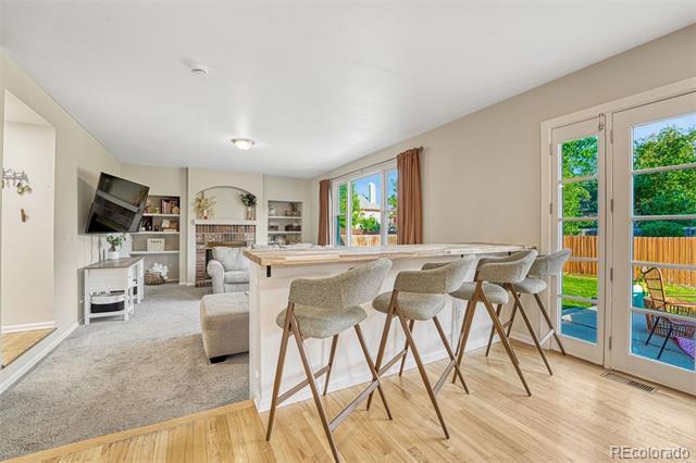 2522 W 108th Place