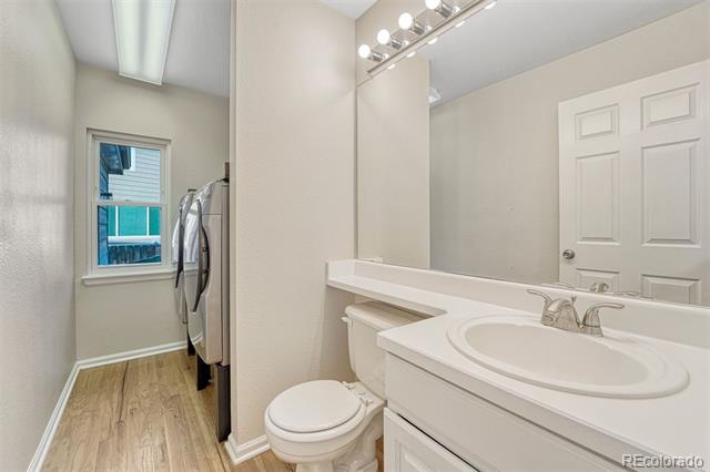 2522 W 108th Place