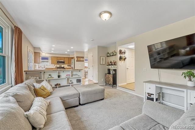 2522 W 108th Place