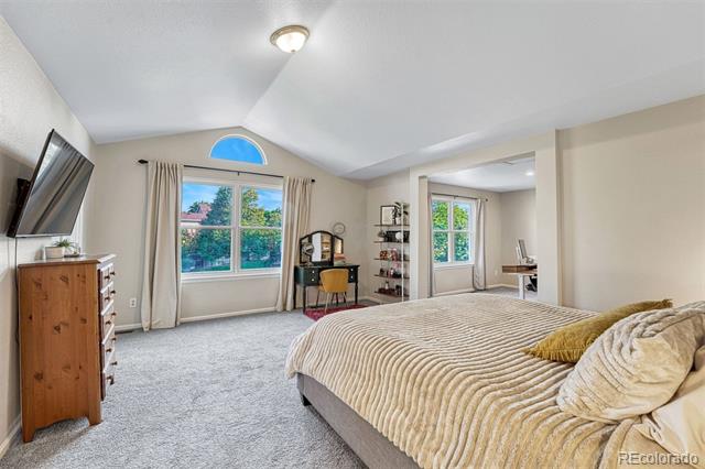 2522 W 108th Place