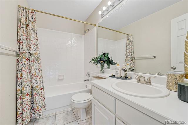 2522 W 108th Place