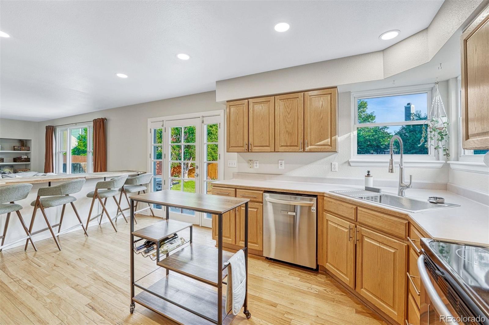 2522 W 108th Place