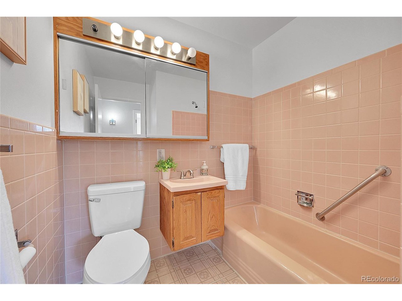 12060 W Dakota Dr
