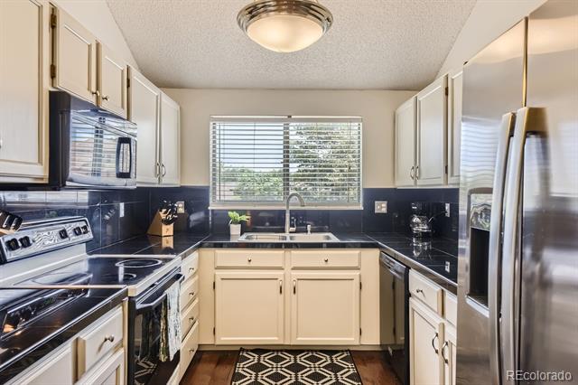 418 Wright Street Unit: 302