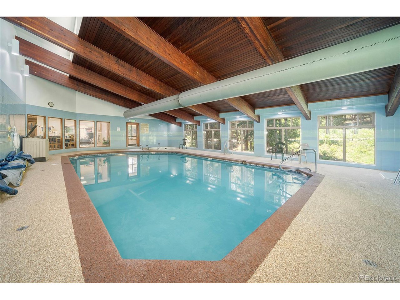 220 Village Dr 20-203