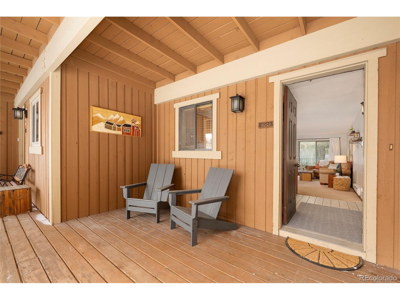 220 Village Dr 20-203