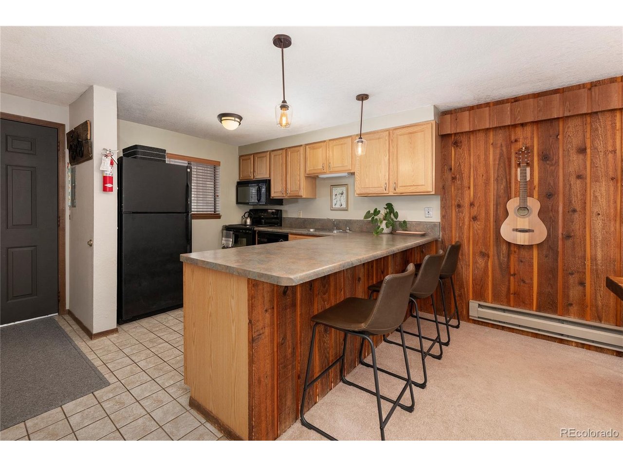 220 Village Dr 20-203